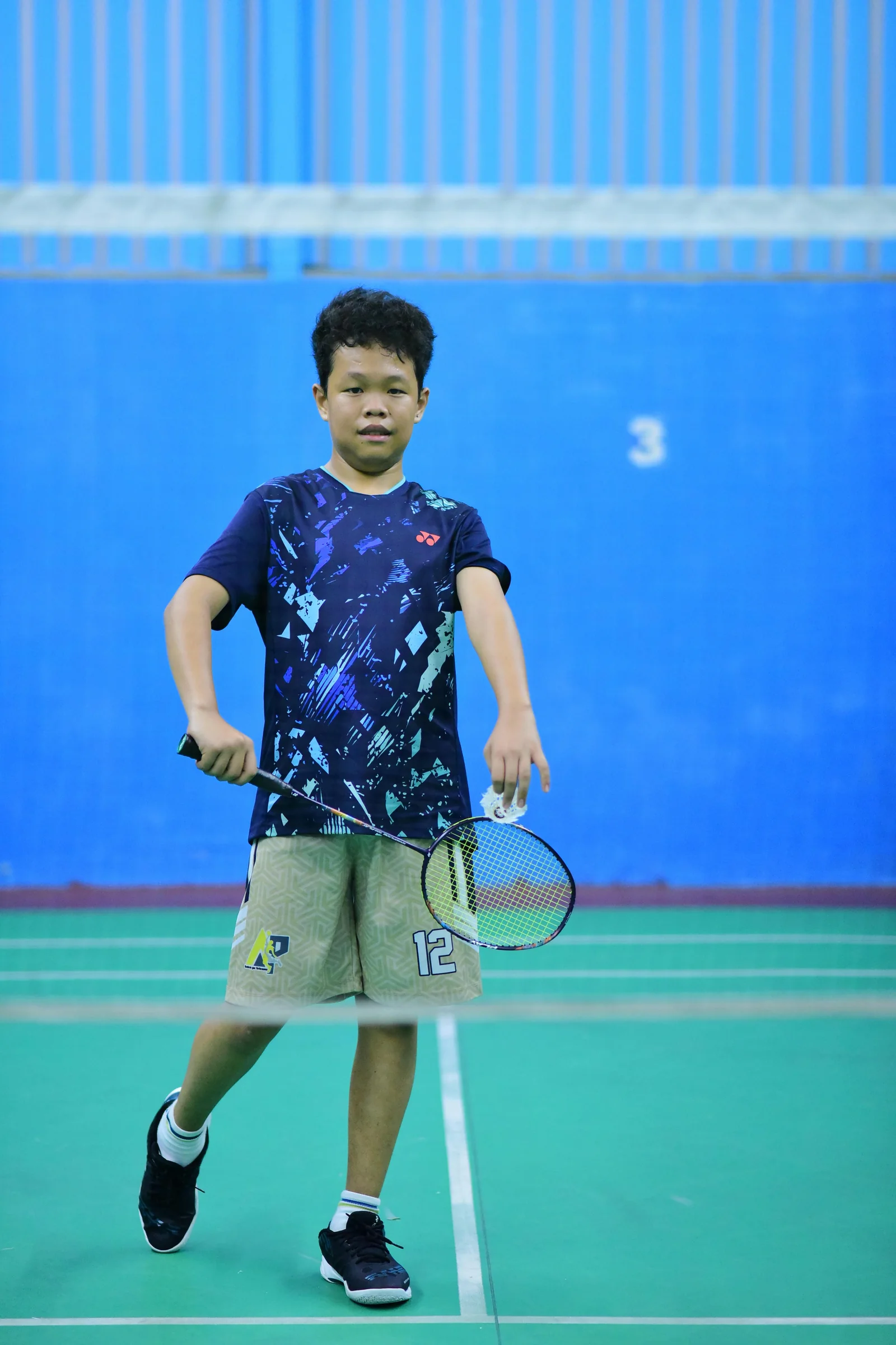 Badminton match showing the difficulty of sustained winning